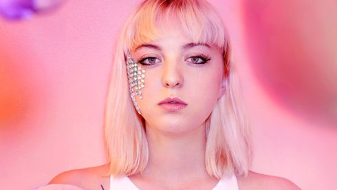 26lowell-oloizia-videoSixteenByNine600